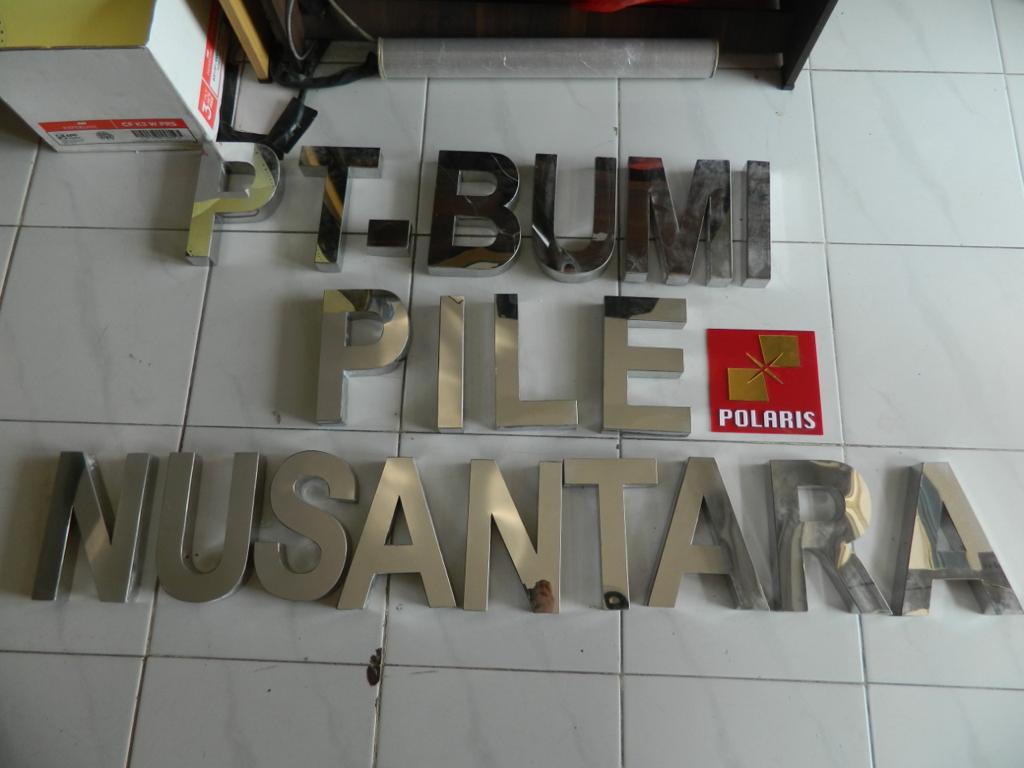 letter timbul stainless